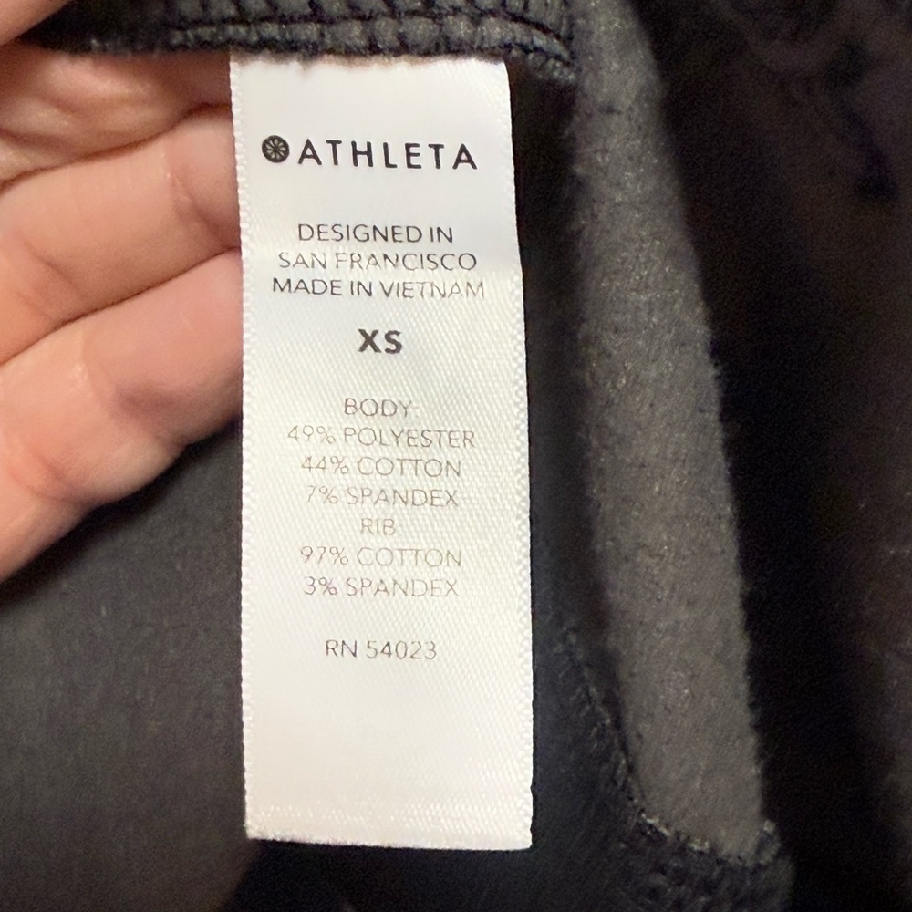 Athleta Triumph Black Camouflage Hoodie NWT size XS - Picture 7 of 11